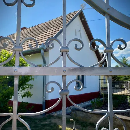 Nyaraló Hortenzia-porta *